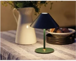 Bordlampe Hygge grøn H. 25 cm